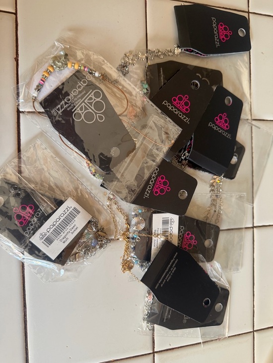 34 Piece Paparazzi Piece - Picture 7 of 10